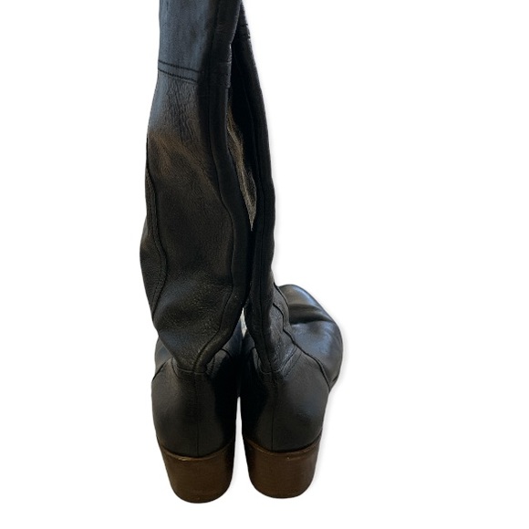 Louise et Cie black leather boots, sz 8 - Picture 4 of 6